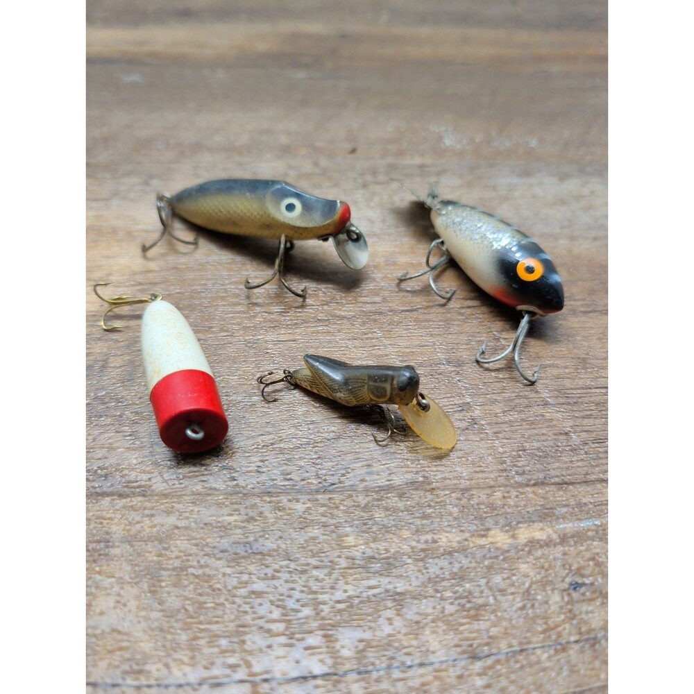 Vintage Set Of Fishing Lure Topwater Diver Lot Of 4